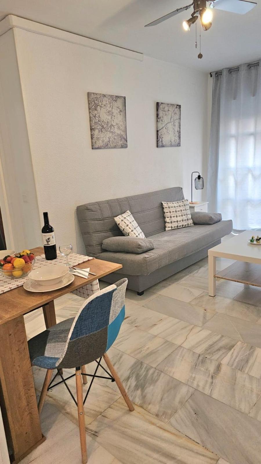 Ideal Holiday Apartment One Bedroom City Center Malaga Zewnętrze zdjęcie