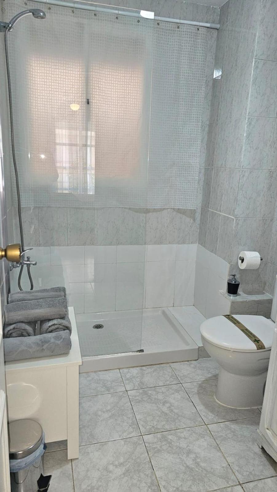 Ideal Holiday Apartment One Bedroom City Center Malaga Zewnętrze zdjęcie